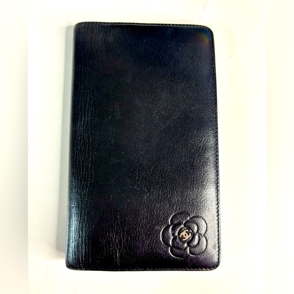 Chanel Goat Skin Camellia Embossed Wallet EUC sku110157 - Picture 1 of 15
